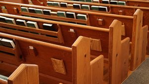 empty church pews